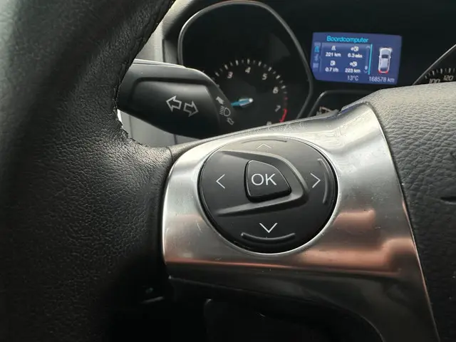 Ford Focus Wagon 1.0 EcoBoost Titanium 2013 Benzine 66