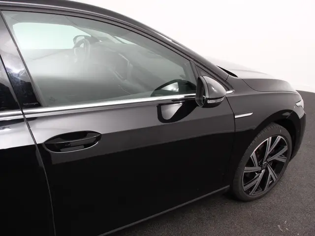 Volkswagen Golf 1.5 eTSI 150pk DSG Style 2023 Benzine 7