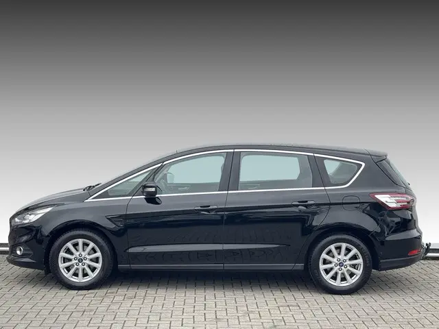 Ford S-Max 1.5 Titanium 7p. 2018 Benzine 3