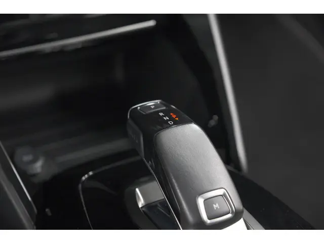 Peugeot 2008 PureTech 130 EAT8 Allure 2021 Benzine 46