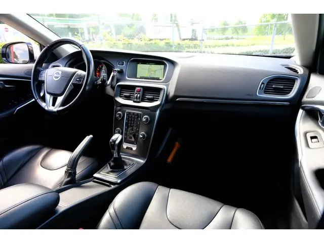 Volvo V40 1.6 T2 Summum Navi|Leder|Clima|LMV 2015 Benzine 5