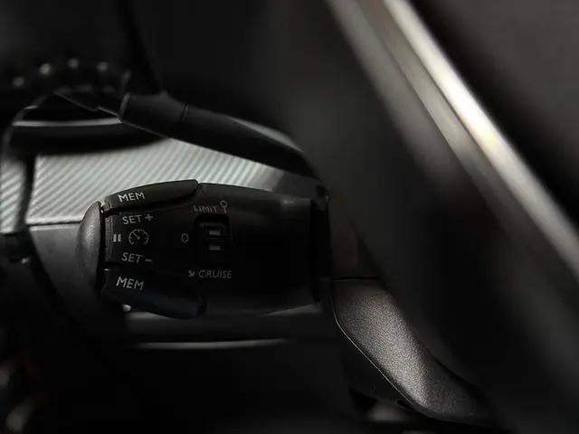 Peugeot 2008 1.2 PureTech Allure Sport 2021 Benzine 16