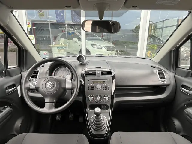 Suzuki Splash 1.2 Exclusive EASSS 2014 Benzine 6