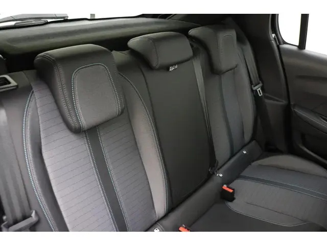 Peugeot 208 1.2 100PK PureTech Allure 2021 Benzine 14