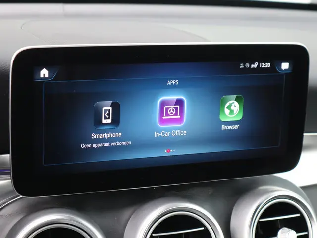 Mercedes-Benz GLC 300e 4MATIC 2020 Hybride Benzine 27