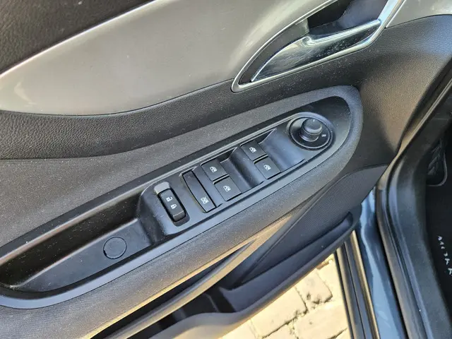 Opel Mokka 1.4 T Edition,trekhaak,lage km 2015 Benzine 15