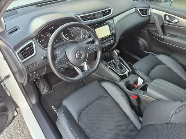 Nissan QASHQAI 1.3 DIG-T Tekna 2020 Benzine 26