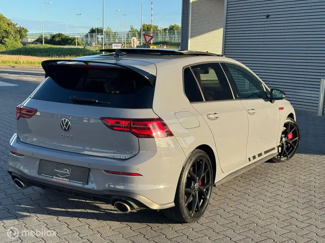 Volkswagen Golf 2.0 TSI GTI CLUBSPORT 2021 Benzine 12