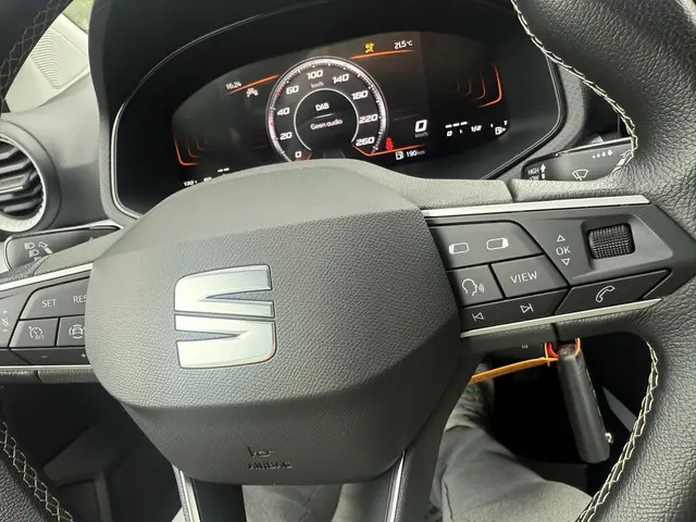 SEAT Arona 1.0 TSI Xperience 2023 Benzine 14