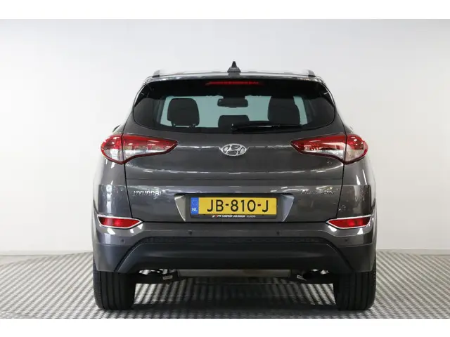 Hyundai Tucson 1.6 GDi Premium. 2016 Benzine 10