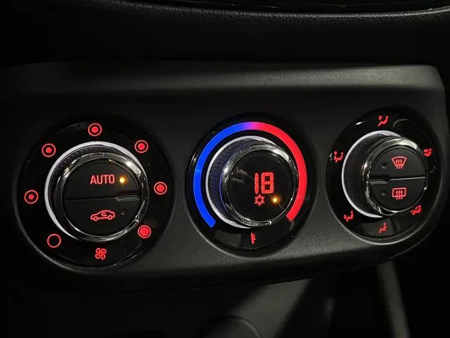 Opel Corsa 1.0 Turbo Black Roof Edition 2017 Benzine 24