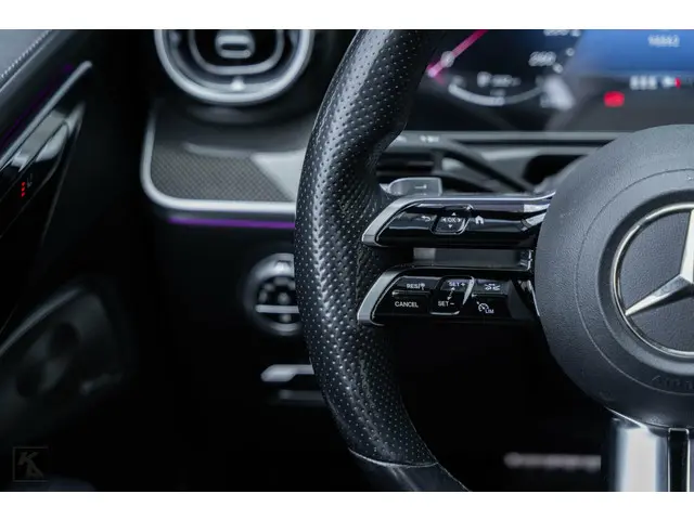 Mercedes-Benz C-Klasse 300 AMG Line 2021 Benzine 28