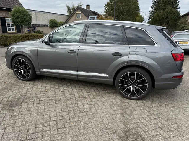 Audi Q7 2
