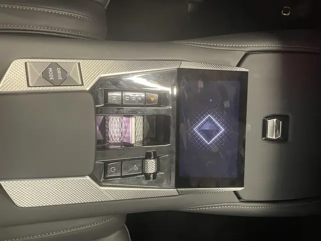 DS DS 4 1.2 PureTech Automaat Rivoli Cross 2023 Benzine 28