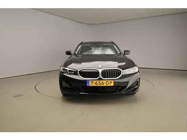 BMW 3 Serie Touring 320e 2023 Hybride Benzine 5
