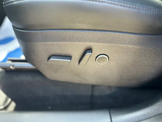 Tesla Model Y Performance AWD 75 kWh 2022 Elektrisch 8