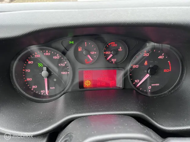 Iveco Daily 35C14V 2.3 AUTOMAAT 352 H2 2019 Diesel 10