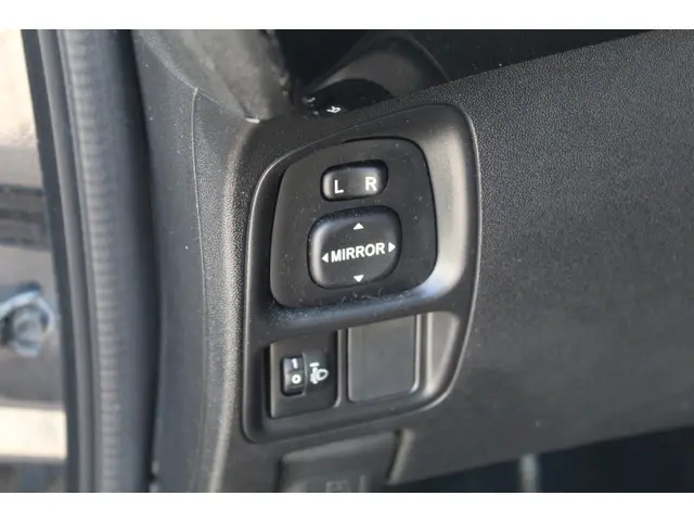 Toyota Aygo 1.0 VVT-i x-clusiv//Camera//ECC!! 2014 Benzine 7