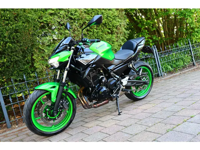 Kawasaki Z650 ABS 50kw 2021 Benzine 2