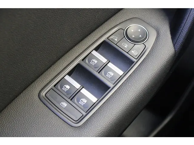 Renault Captur 1.3 TCe 140 Intens 2021 Benzine 14