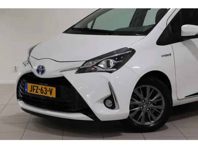Toyota Yaris 1.5 Hybrid Dynamic, 2017 Hybride Benzine 19