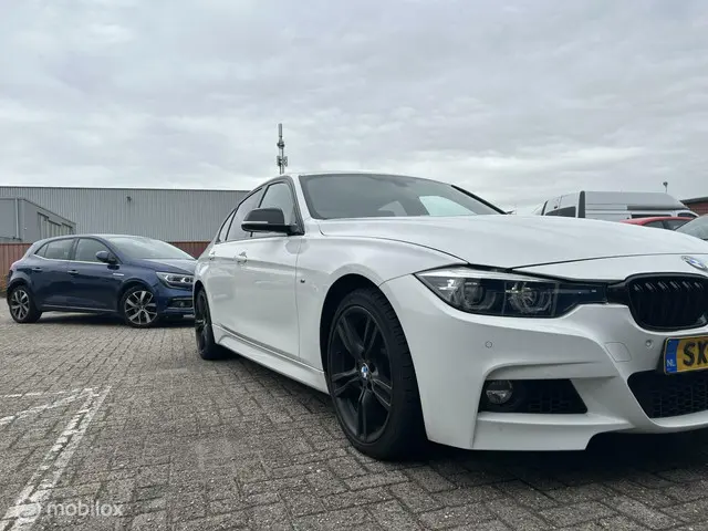BMW 3 Serie 318i M Sport Edition 2018 Benzine 7
