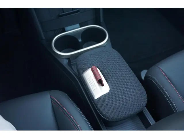 MINI 3-Deurs Cooper C 2024 Benzine 23