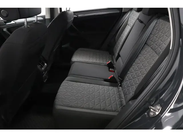 Volkswagen Tiguan 1.5 TSI 150pk DSG Life 2022 Benzine 12