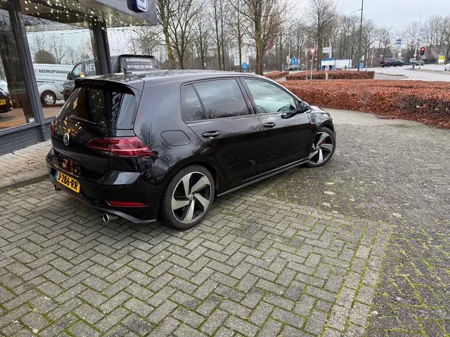 Volkswagen Golf 2.0 TSI GTI 230pk 6-bak 2018 Benzine 7