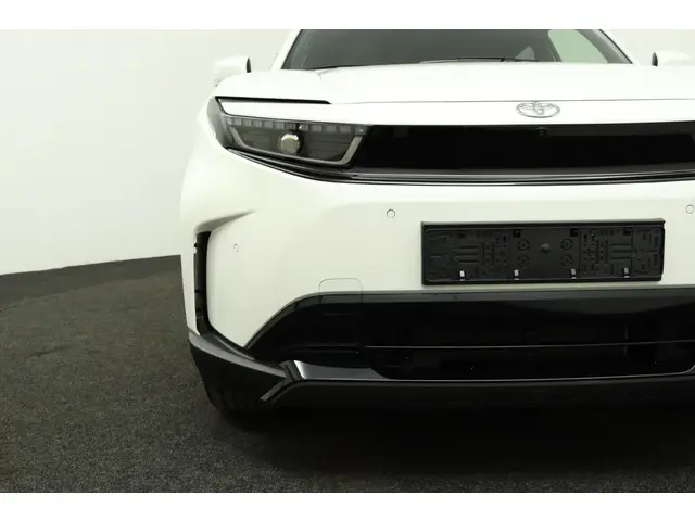 Toyota Urban Cruiser Executive 61 kWh 2026 Elektrisch 36