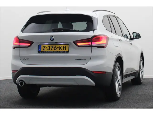 BMW X1 sDrive18i Executive Automaat 2020 Benzine 19