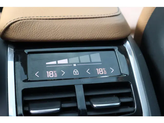Volvo V60 2.0 B4 Inscription 2022 Benzine 31