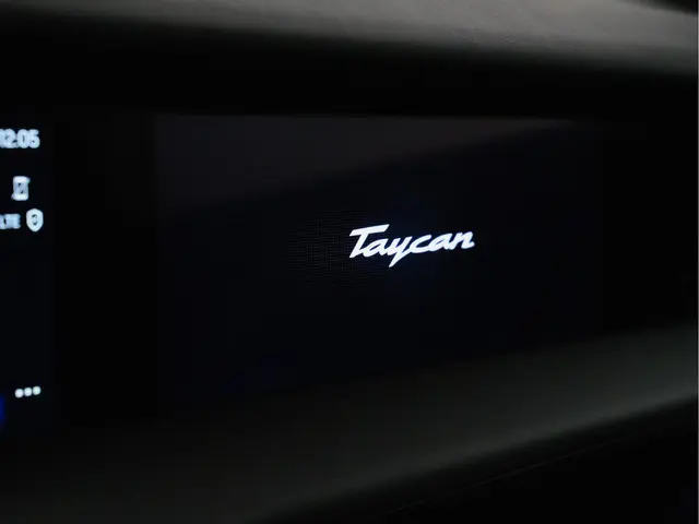 Porsche Taycan Performance 84kwh 2021 Elektrisch 14