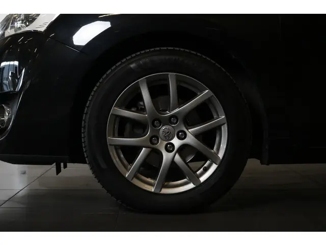 Toyota Verso 1.8 VVT-i Business 2013 Benzine 4