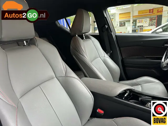 Toyota C-HR 1.8 Hybrid Executive 2018 Hybride Benzine 27