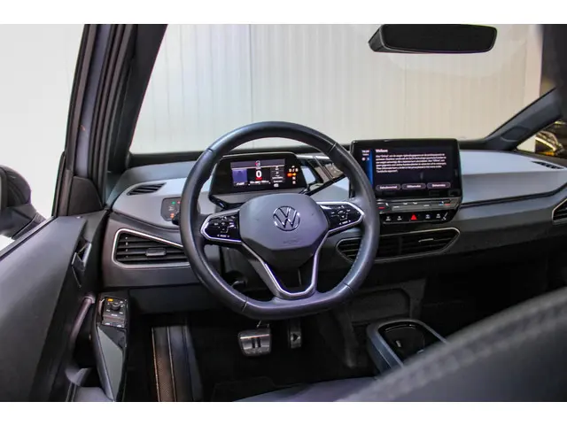 Volkswagen ID.3 Pro 58 kWh | LEDER | UNIEK! | 2020 Elektrisch 20