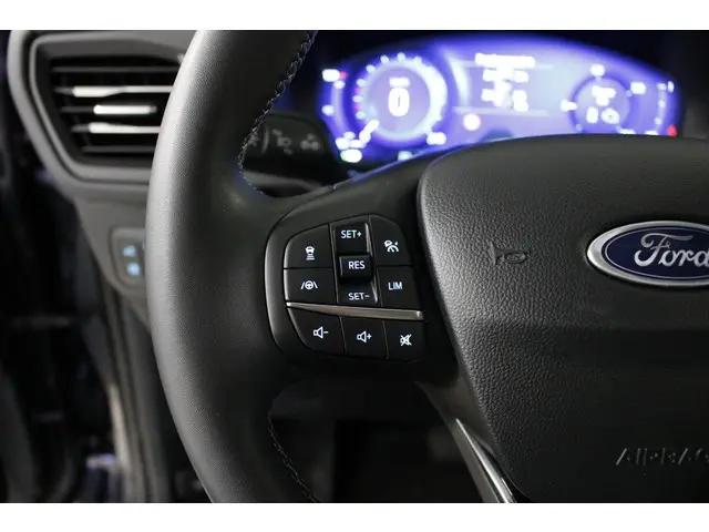 Ford Kuga 2.5 PHEV Vignale 2023 Hybride Benzine 26