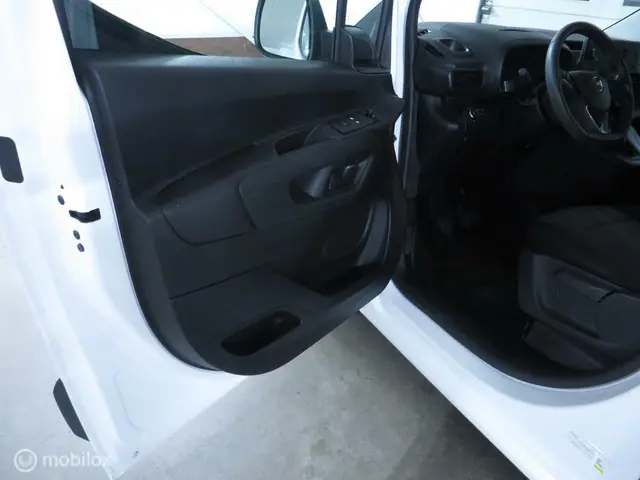 Opel Combo 1.5D L1H1 Edition 2020 Diesel 8