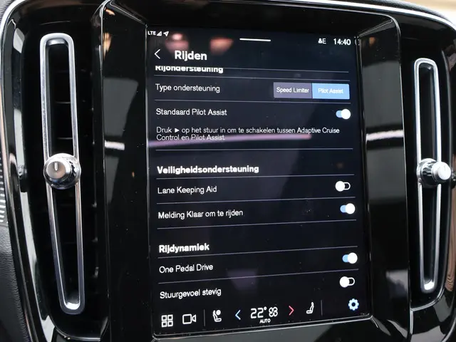 Volvo XC40 P8 AWD R-Design 2020 Elektrisch 36