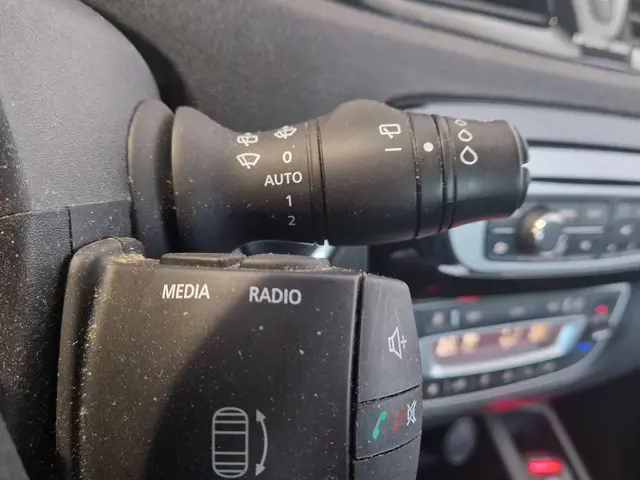 Renault Scénic 2.0 Bose CVT AUTOMAAT 2013 Benzine 23