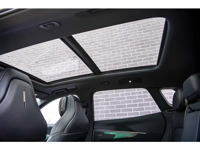 Lynk & Co 08 1.5 More 2025 Hybride Benzine 29