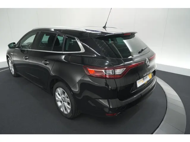 Renault Mégane Estate TCe 110 Limited 2020 Benzine 23