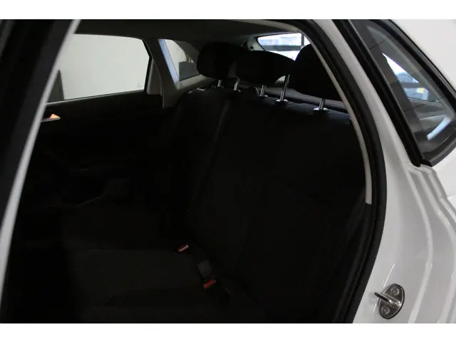 Volkswagen Polo 1.0 TSI Comfortline 2021 Benzine 11