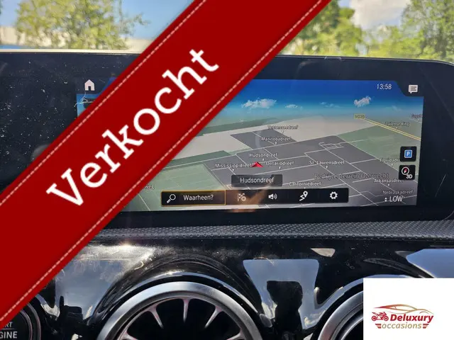 Mercedes-Benz A-Klasse AMG 35 4MATIC 2020 Benzine 12