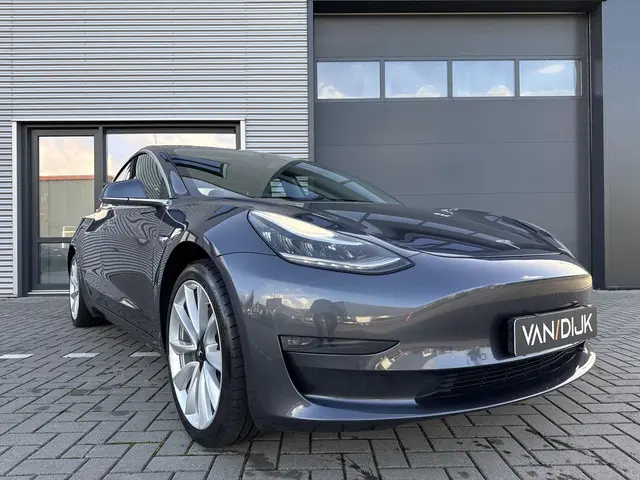 Tesla Model 3 Long Range AWD 75 kWh 2019 Elektrisch 34