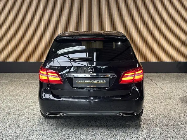Mercedes-Benz B-Klasse 180 AMG-Pakket 2017 Benzine 10