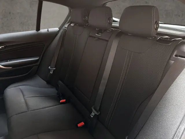 BMW 1 Serie 118i M Sport Line Shadow 2019 Benzine 14