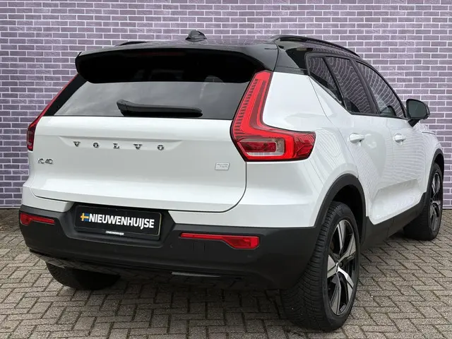 Volvo XC40 3