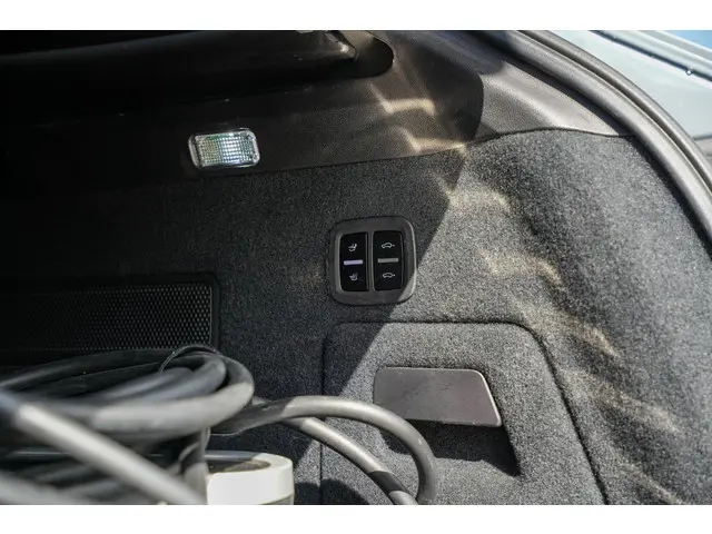 Porsche Cayenne 3.0 E-Hybrid 2024 Hybride Benzine 37