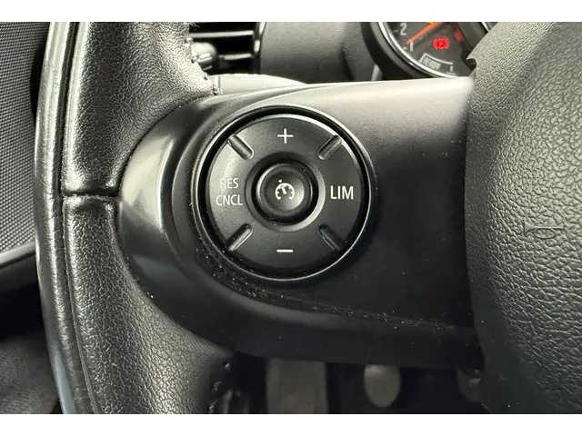 MINI Clubman 1.5 D Business Edition 2018 Diesel 9